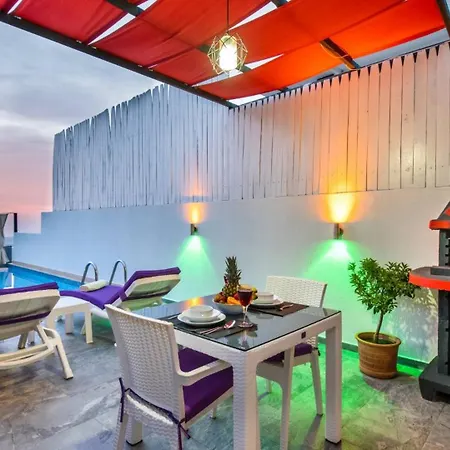 Uzumlu Village 1 Bedroom 8593 ヴィラ *